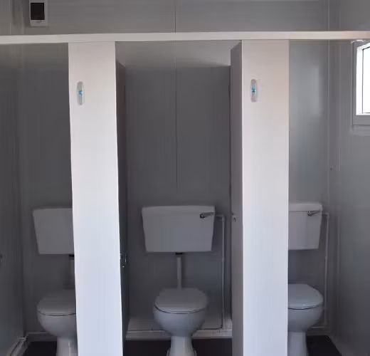 20×8 new toilet & shower unit – 3 gents & 1 ladies with shower thumbnail 3