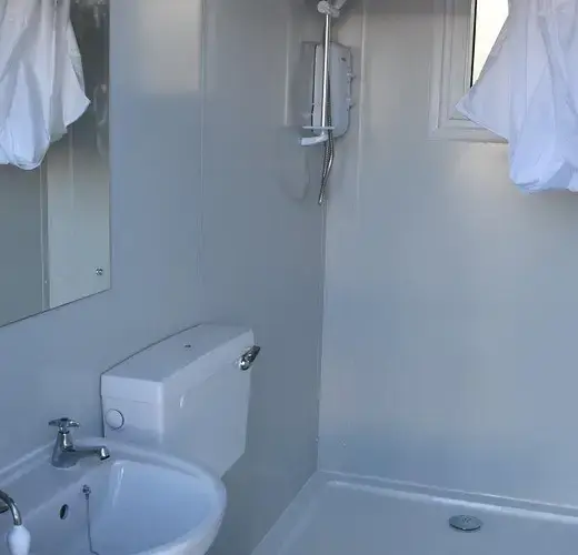 20×8 new toilet & shower unit – 3 gents & 1 ladies with shower thumbnail 4